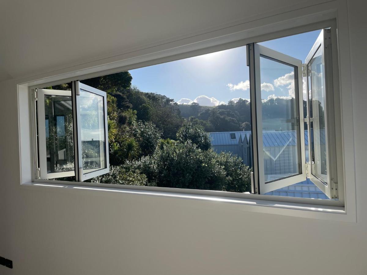 The Lighthouse - Boathouse Bay Villa Auckland Exterior photo